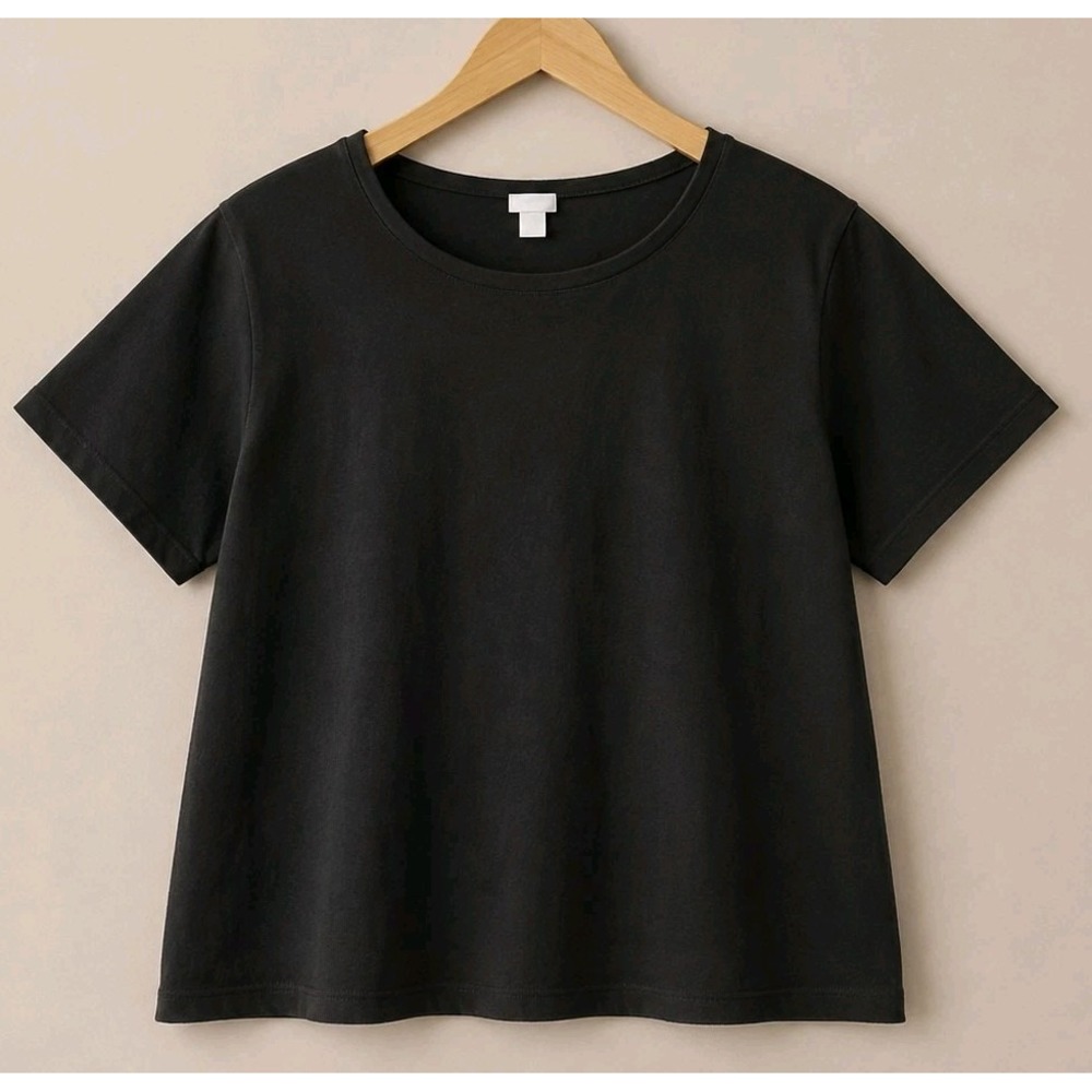 Chico's Size 1 Medium Black 100% Cotton T-Shirt Short Sleeve Crew Neck Casual